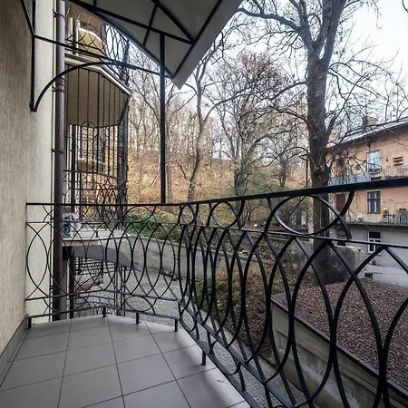 On Kryvonosa * Lemberg