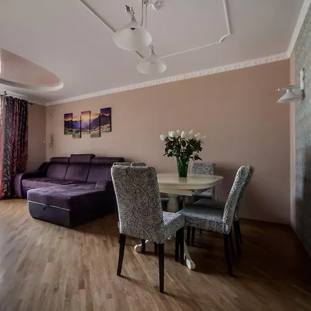 Apartment On Kryvonosa